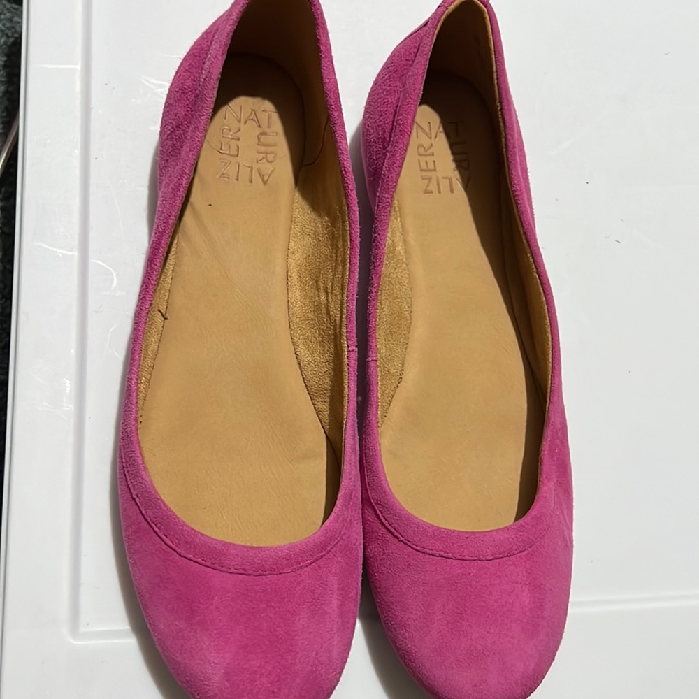 Naturalizer Suede Flats Size 9M